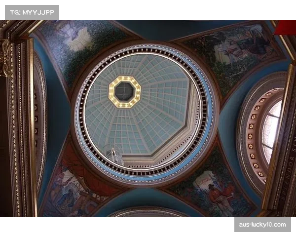 温哥华BC Place采用可伸缩穹顶 应对多变气候条件效果显著