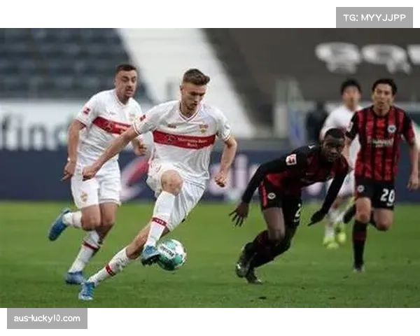 斯图加特高位逼抢失败易暴露空当，狼堡长传反击成唯一威胁